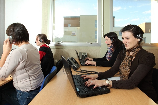 Fiche metier conseiller relation client a distance