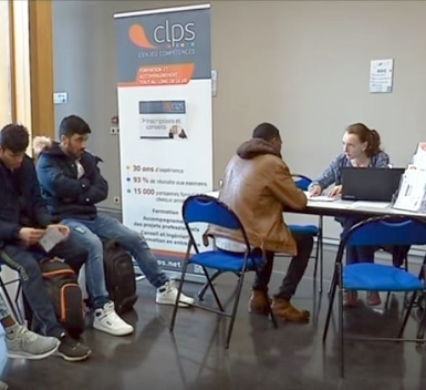 Apprendre le français pour travailler chez PSA : reportage France 3